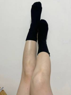 溫妮 － 原味襪子 日常 黑色 中筒襪