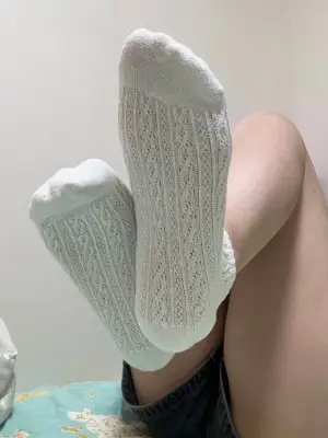 溫妮 －  原味襪子 日式 中筒襪