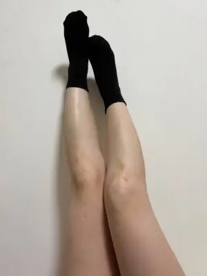 溫妮 － 原味長襪 中筒襪 黑色