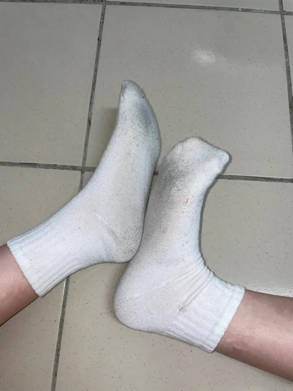 芸芸 － 原味襪子 日常上課穿 白色中筒襪