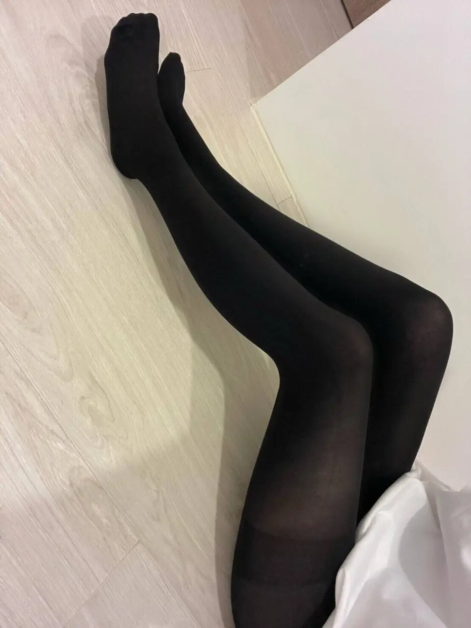 芸芸 － 原味襪子 黑色褲襪 厚絲
