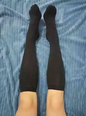 悅悅 － 原味襪子 天鵝絨 黑色及膝襪 制服長襪