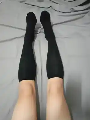 悅悅 － 原味襪子 黑色及膝襪 制服長襪