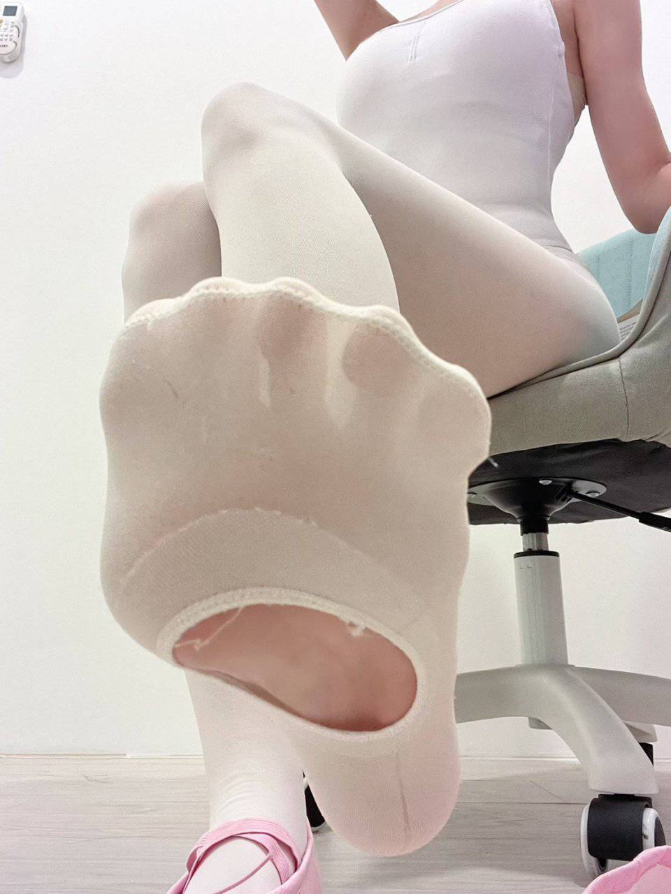 芸芸 － 原味襪子 白色褲襪 打洞舞蹈襪