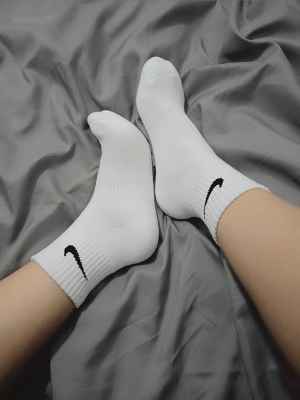 悅悅 － 原味襪子 Nike襪 白色中筒襪 厚底
