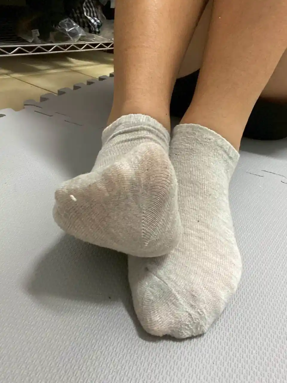 Momo - Worn Socks Gray No-Show Socks