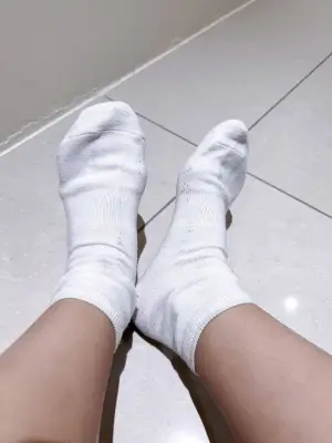 小智 － 原味襪子 白色運動襪 中筒襪