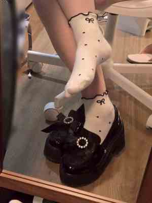 凜蒼 － 原味襪子 花邊點點 白色中筒襪