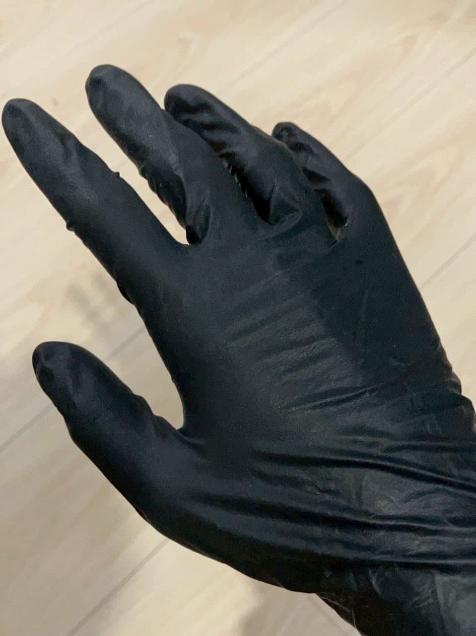 G02700101_1 Mowe - Worn Gloves Black Nitrile Rubber Gloves