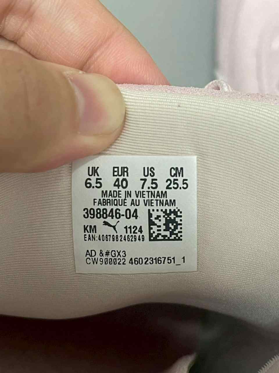 Momo - Worn Shoes PUMA Speedcat Vintage Racing Shoes Pink & White