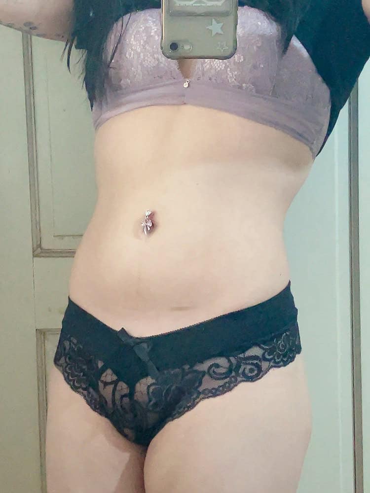 Mowe - Worn Panties Lace Thong Black