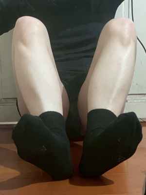 木易 － 原味襪子 黑色中筒襪