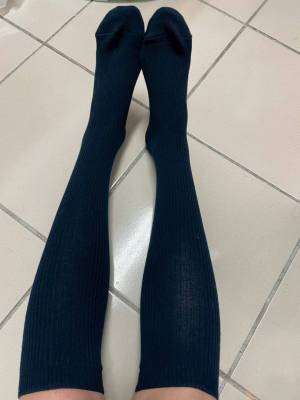 芸芸 － 原味襪子 直條紋 深藍色及膝襪 日本學生襪