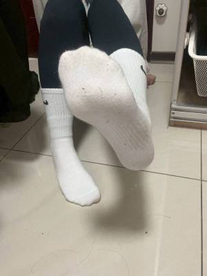 S02600903 暮然 - 原味襪子 Nike襪 白色小腿襪 薄款