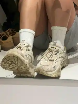 Nori - Worn Shoes FILA Platform Dad Sneakers – Beige 26 cm