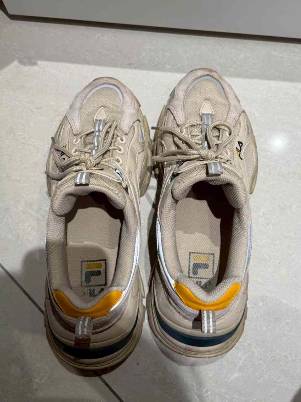 小智 － 原味鞋子 FILA 厚底運動鞋 老爹鞋 米色 26CM