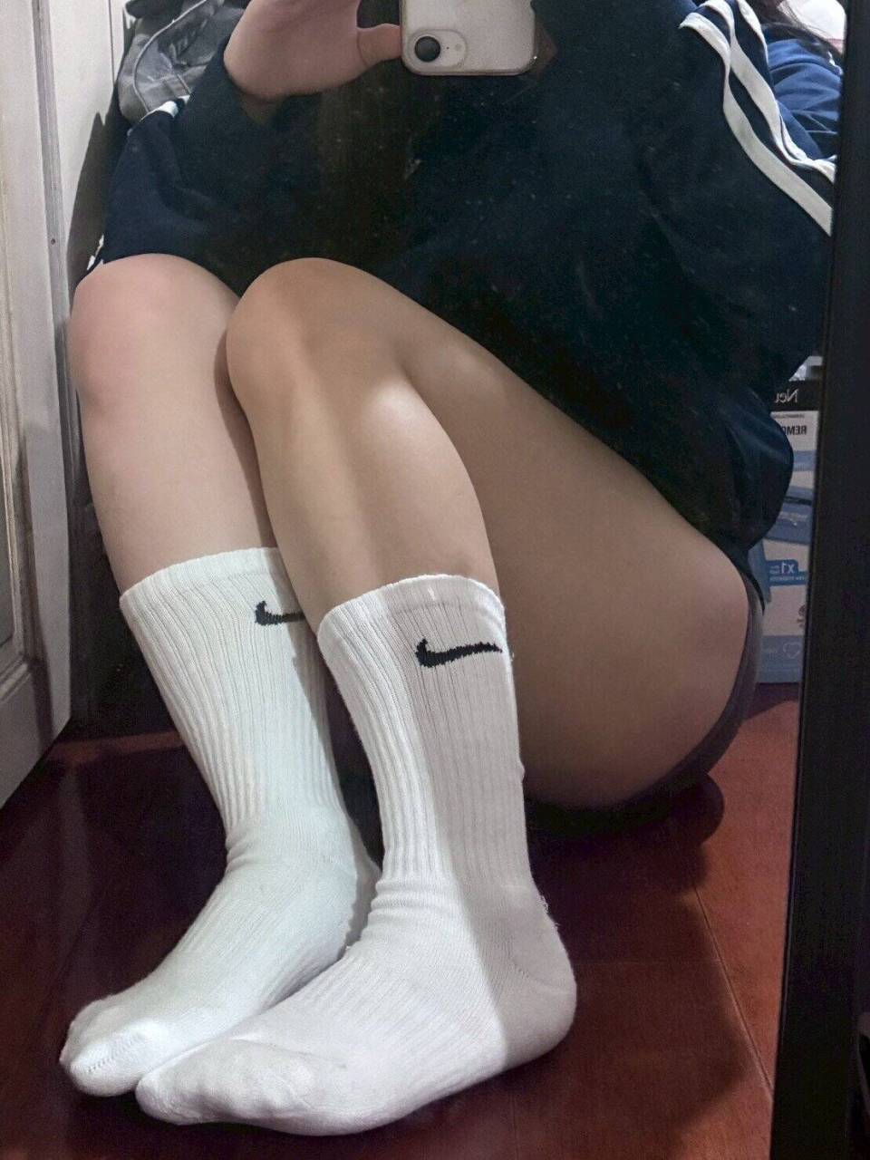 木易 － 原味襪子 Nike襪 白色小腿襪 厚款