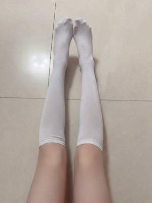 妍妍 － 原味襪子 白色及膝襪 長襪