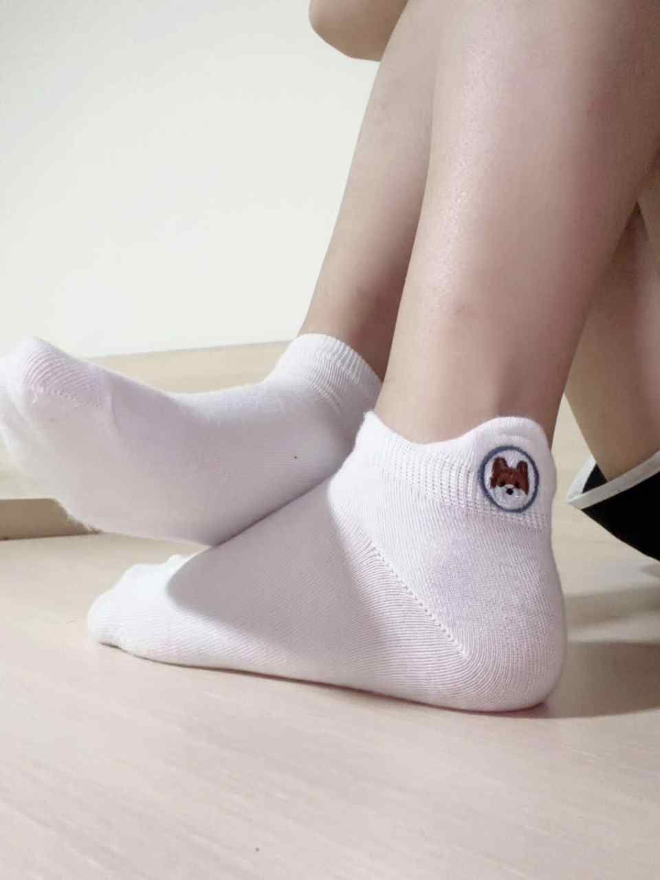 Yuii - Worn Socks Dog Embroidery White No-Show Socks