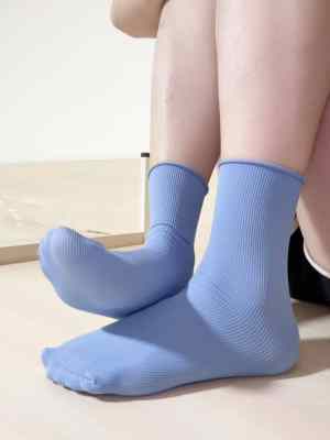 瑜瑜 － 原味襪子 藍色中筒襪 糖果襪