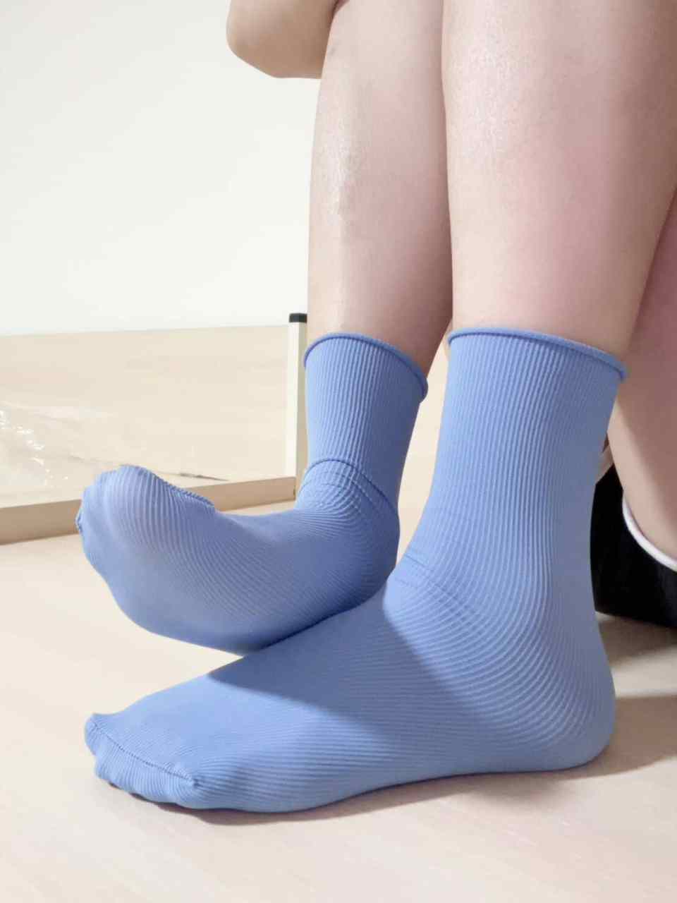 Yuii - Worn Socks Stripe Blue Ankle Socks