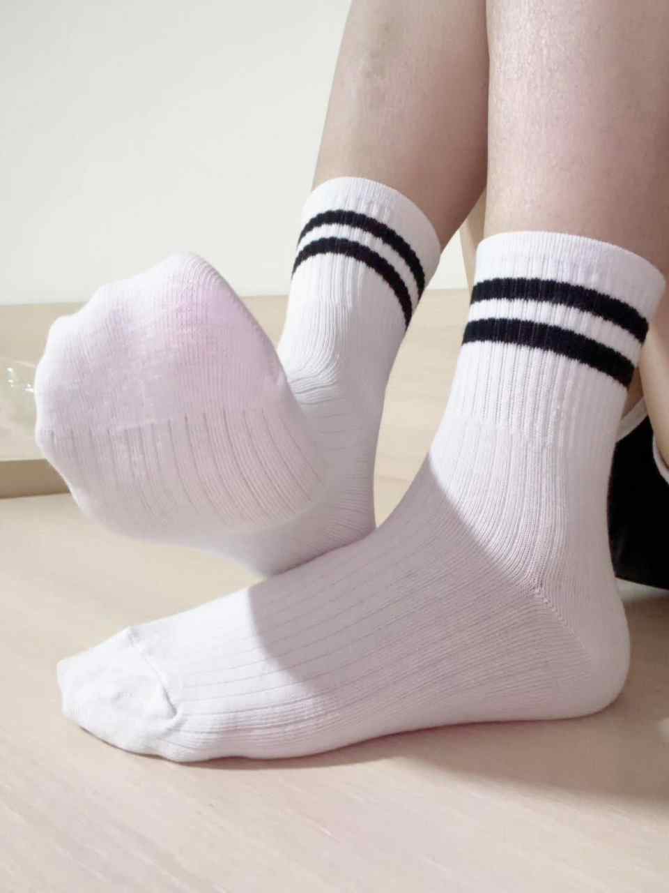 Yuii - Worn Socks Korean Double Stripe White Ankle Socks