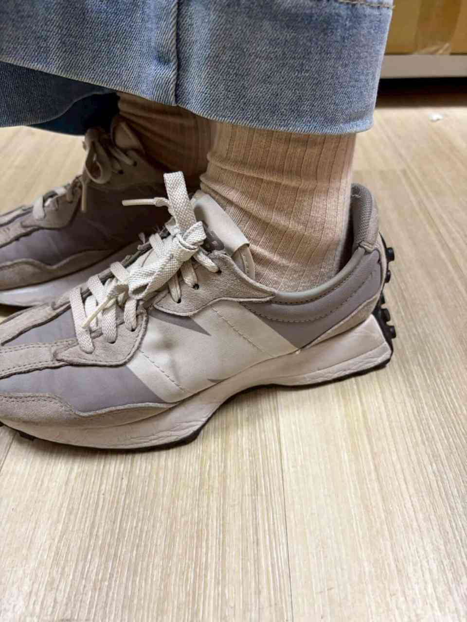 暮然 － 原味鞋子 New Balance NB 327 – 23.5cm （穿兩年未洗）