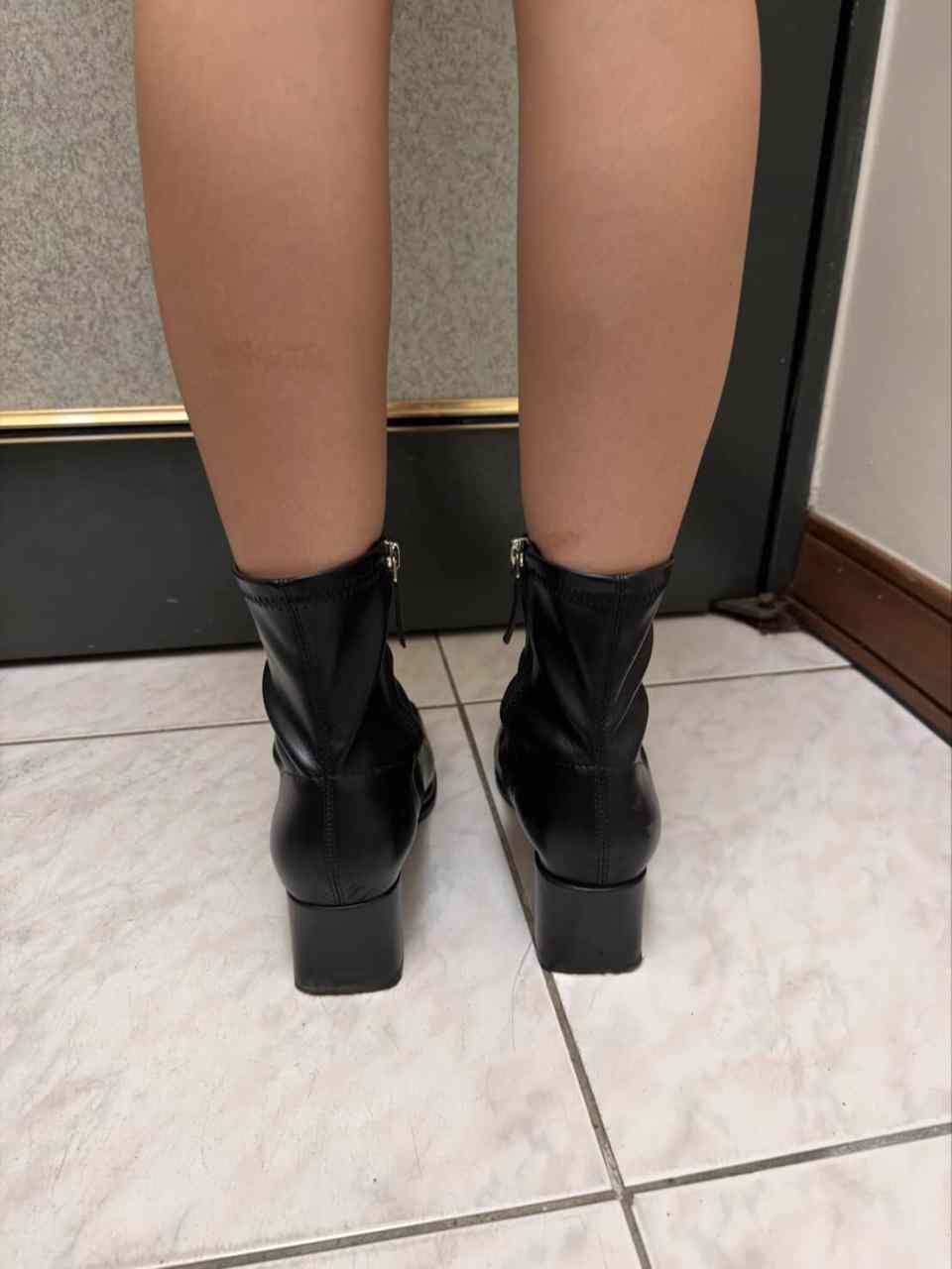 Ciao - Worn Black Leather Ankle Boots 25cm