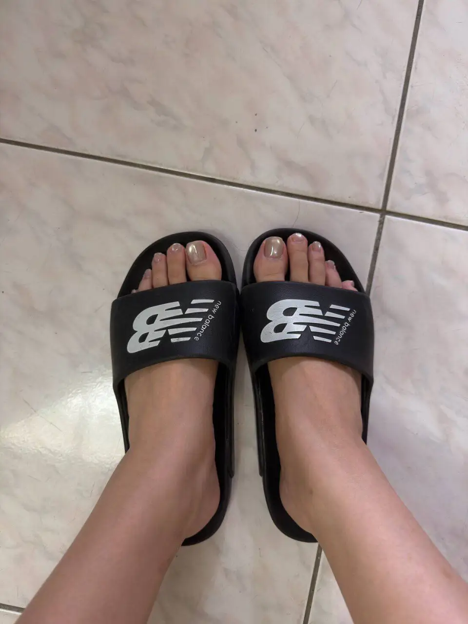 Ciao - Worn New Balance Black Slides